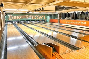 Bowling game guide